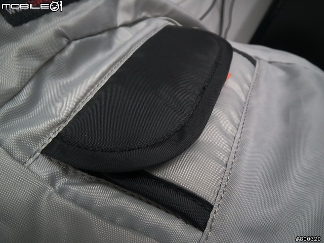 [開箱] 帶大腳架旅遊Lowepro CompuRover AW 羅普 電腦羅孚客 相機後背包