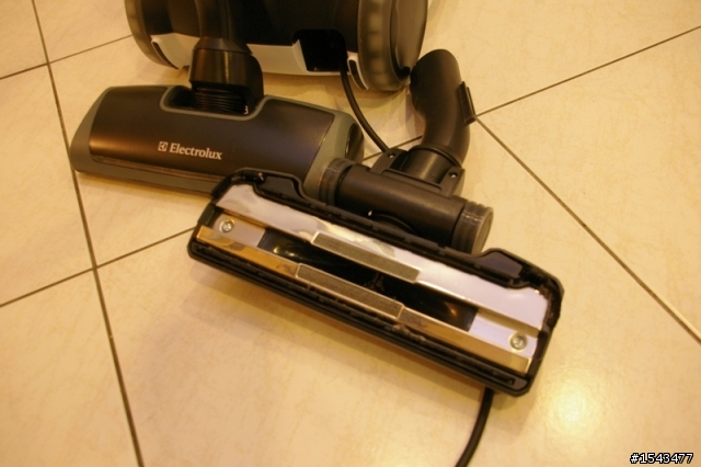 ELECTROLUX 8871 吸塵器 簡單開箱文