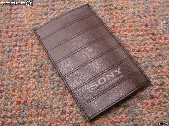 [開箱]Sony Xperia S 尊榮慶生版 It's a Sony!