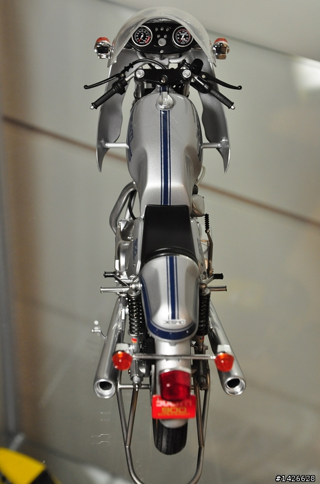 機車聰聰聰 --- 1/12  DUCATI 900SS 製作分享