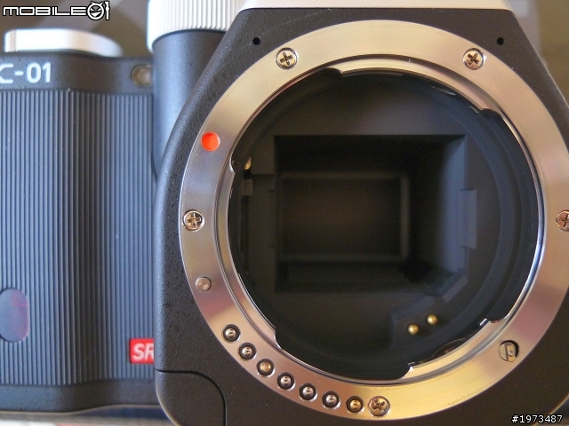 Pentax 時尚 Evil 機 K-01 開箱啦!!!