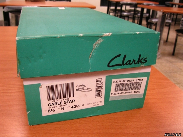 [胖熊分享]經濟實惠(?)Clarks雕花皮鞋 兼發問