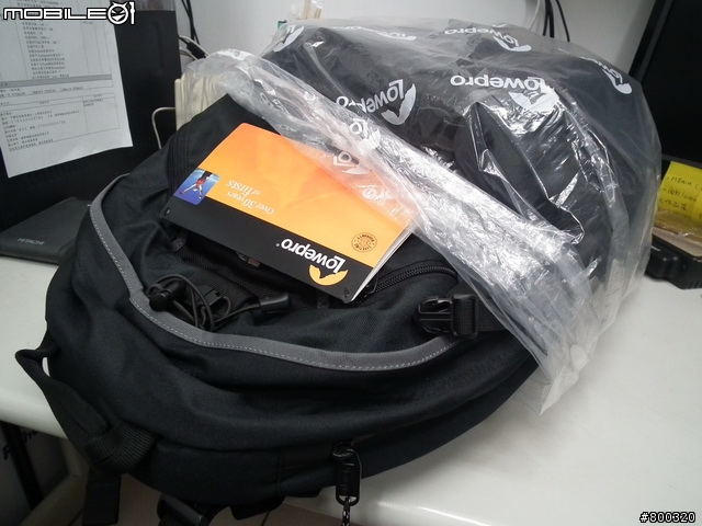 [開箱] 帶大腳架旅遊Lowepro CompuRover AW 羅普 電腦羅孚客 相機後背包