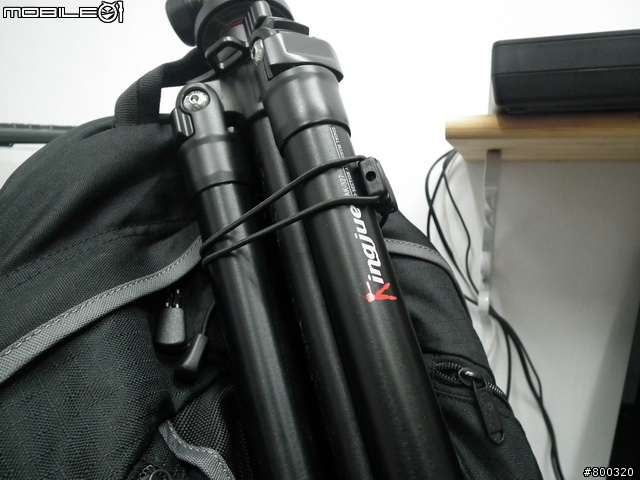 [開箱] 帶大腳架旅遊Lowepro CompuRover AW 羅普 電腦羅孚客 相機後背包