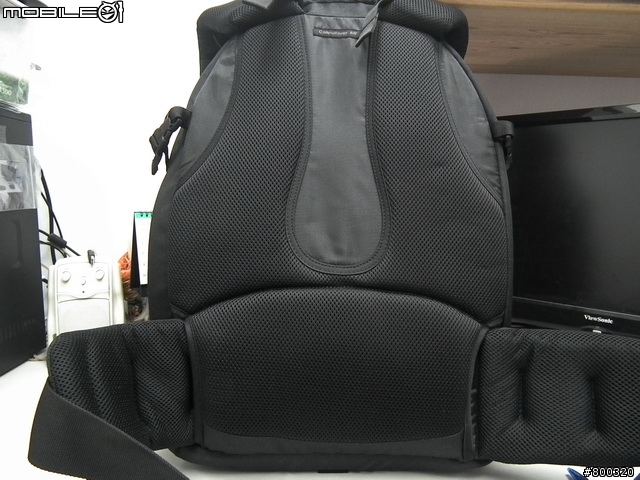 [開箱] 帶大腳架旅遊Lowepro CompuRover AW 羅普 電腦羅孚客 相機後背包