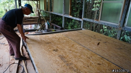  DIY簡單蓋鋼構木屋