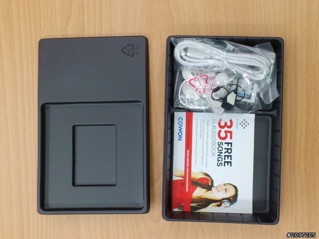 [開箱]很久以前的冠軍隨身聽 ...COWON D2+