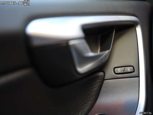  今年換的XC60 D5 正2012 旗艦版