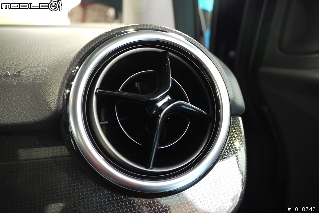 [分享]去夢時代看M-Benz的新B-Class!!!