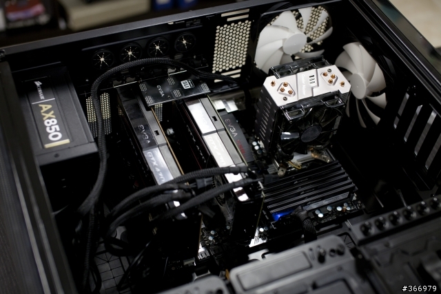 [簡易開箱] 水冷空冷兩相宜的NZXT Switch 810全塔機殼