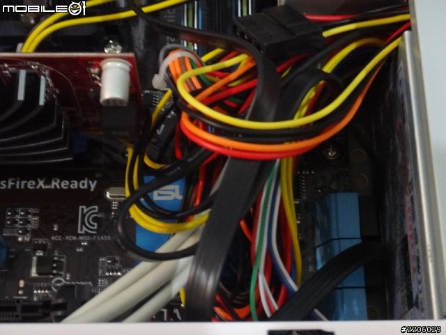 開箱 !! 不專業的自組htpc 影音播放機