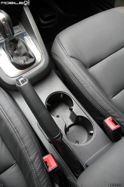 久等了!2012 New Jetta 1.4 TSI 不專業開箱文(白天版)