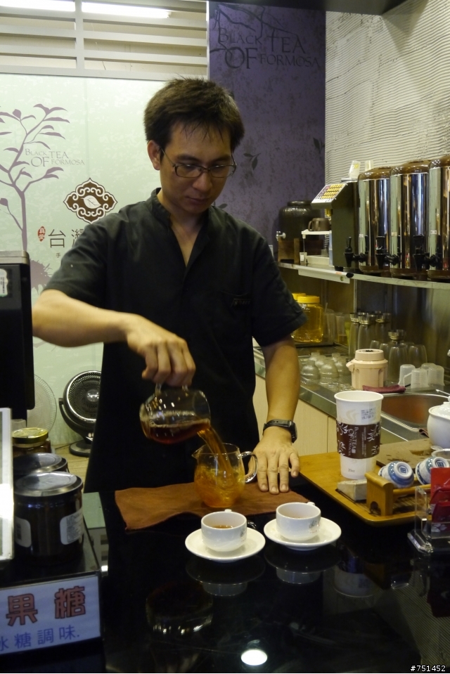 品嚐台灣手採在地好茶-裕誠路台灣紅茶