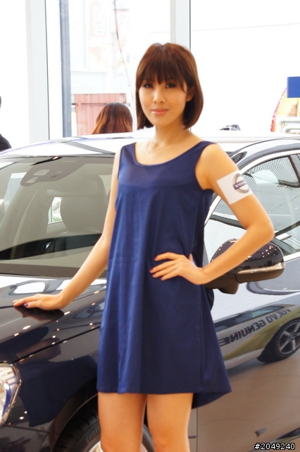 七張更新[美背辣妹開箱}[VOLVO亞洲旗艦店] 凱桃換新衣  新展間很正 辣妹露背圖超多