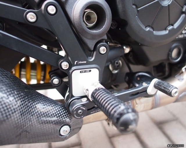 人生第一台重車Ducati Diavel Carbon