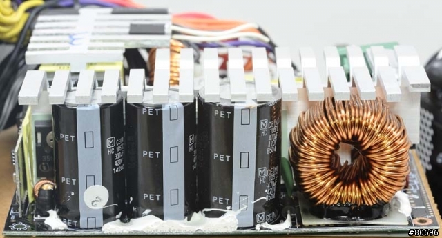 Cooler Master Silent Pro Hybrid 1300W模組化電源供應器簡介及測試