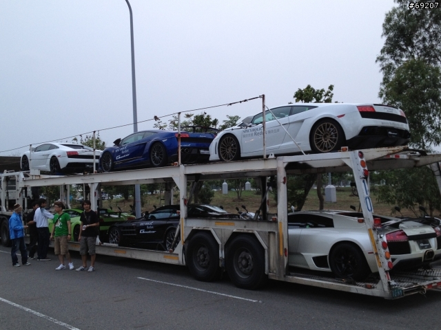 請問這台車是..?? (台南高鐵)