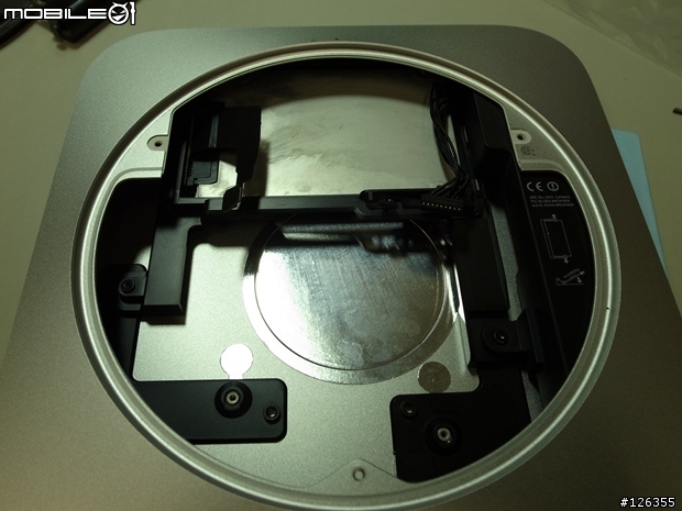 [開箱+教學] 2011MAC MINI 安裝 iFixit 雙硬碟套件組