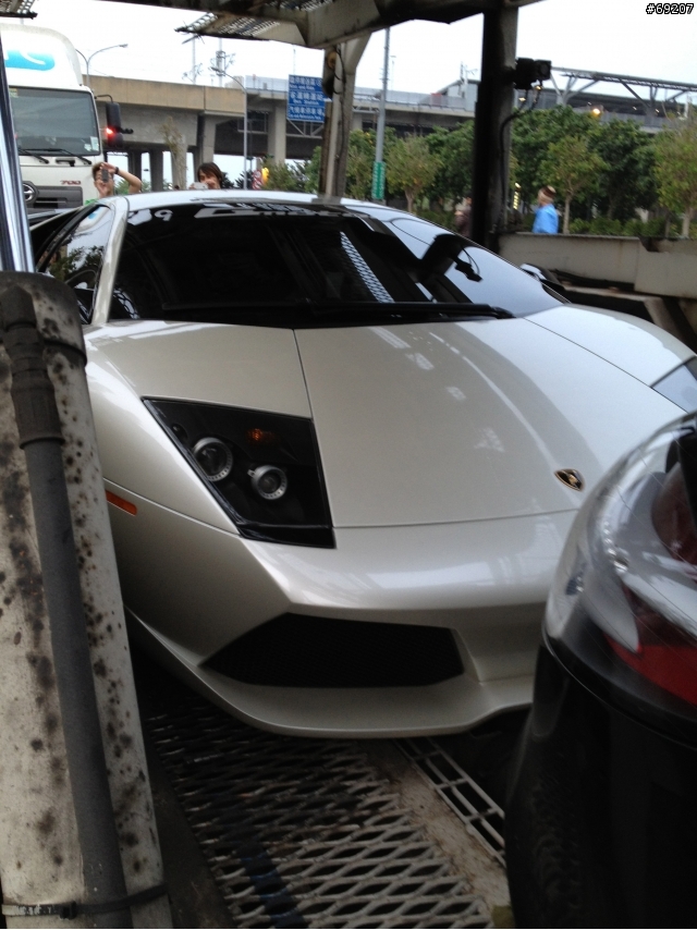 請問這台車是..?? (台南高鐵)