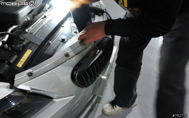BMW DIY更換水箱罩