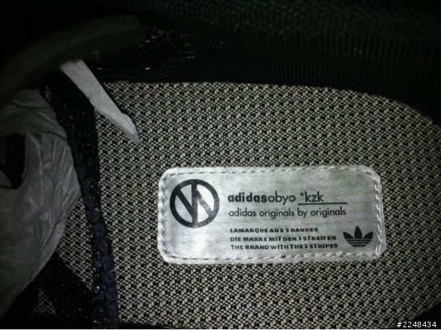 adidas黑呼吸