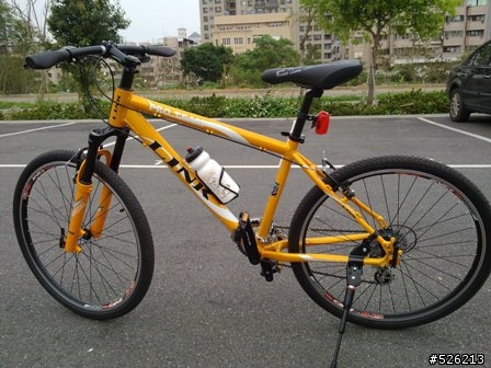 我自己買的第一台自行車(台中老鞏幫我組好的入門車)