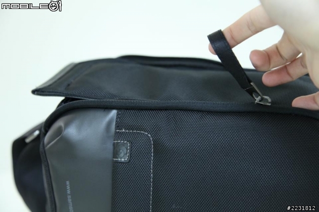 [開箱]  快取快拍 下雨免驚的好包! Samsonite相機斜揹袋