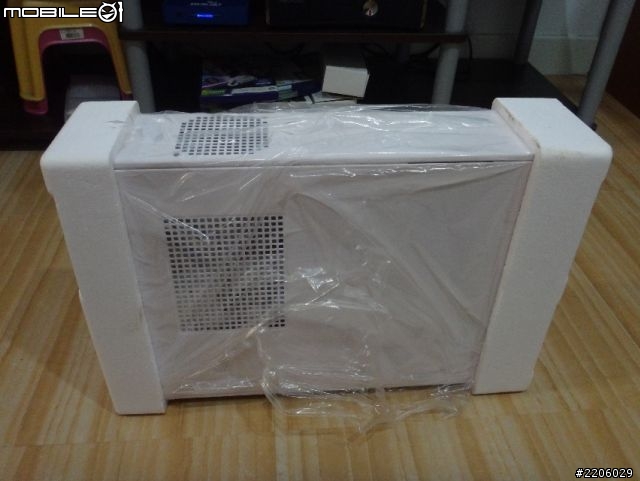 開箱 !! 不專業的自組htpc 影音播放機