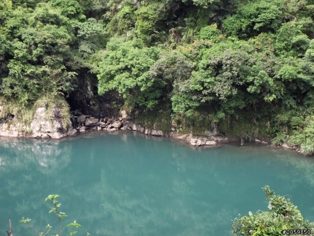 2012.4.23.馳騁山林不用遠,烏來福山好風景~