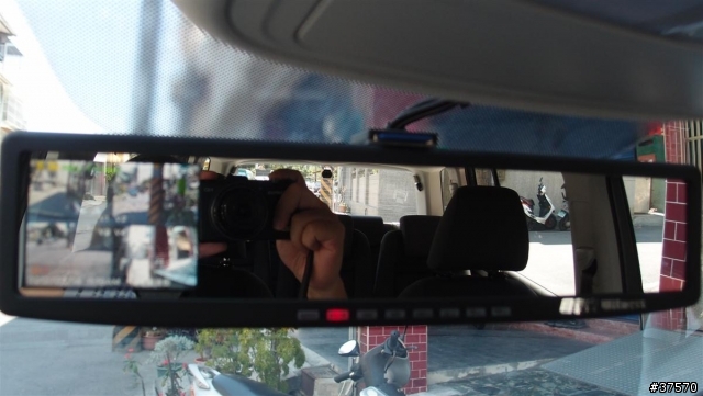 等待九個月的開箱文 VW 2012 Touran 1.6 TDI