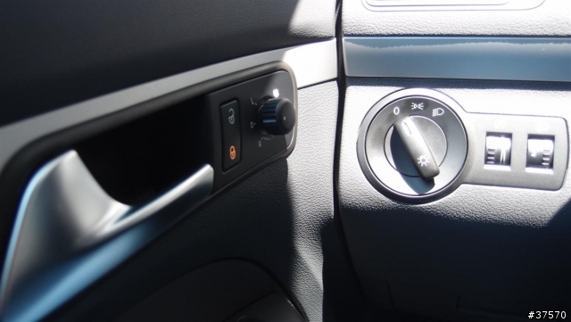 等待九個月的開箱文 VW 2012 Touran 1.6 TDI
