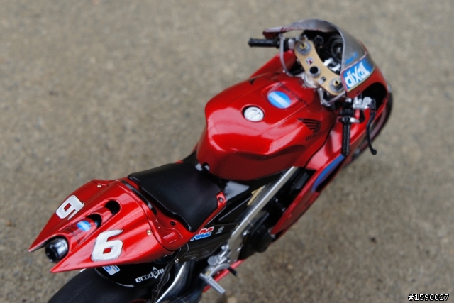 重型機車模型組裝完成啦!!KONICA MINOLTA Honda RC211V'06 1/12( 更新6回)
