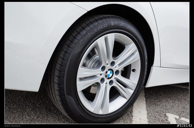 BMW 320d Sport line F30 開箱與分享[4/8更新 平均油耗 19.7 Km/L]