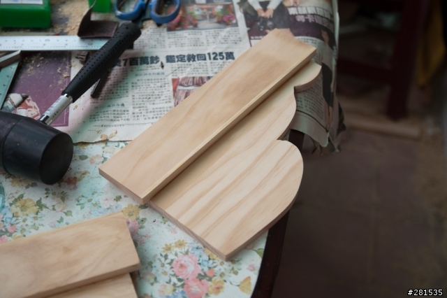 鄉村風書櫃製作(5/15 P1 收工~ @@)