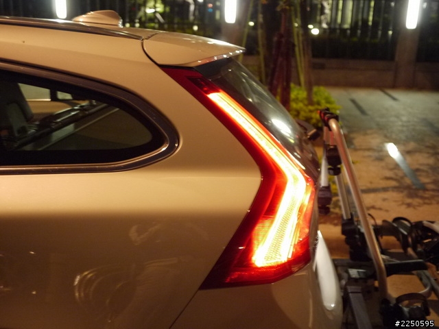 [update]超多圖不專業開箱 等待已久的VOLVO V60入手 腳踏車架上身 左撇子曝光