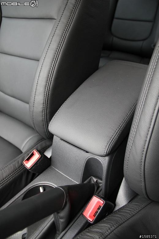 久等了!2012 New Jetta 1.4 TSI 不專業開箱文(白天版)
