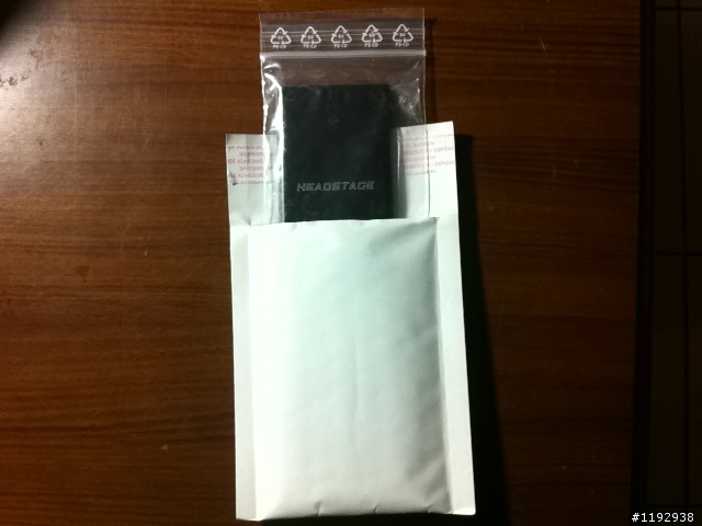 [開箱] 薄薄一片幾乎忘了它的存在Arrow 4G 隨身耳擴