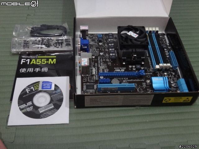 開箱 !! 不專業的自組htpc 影音播放機