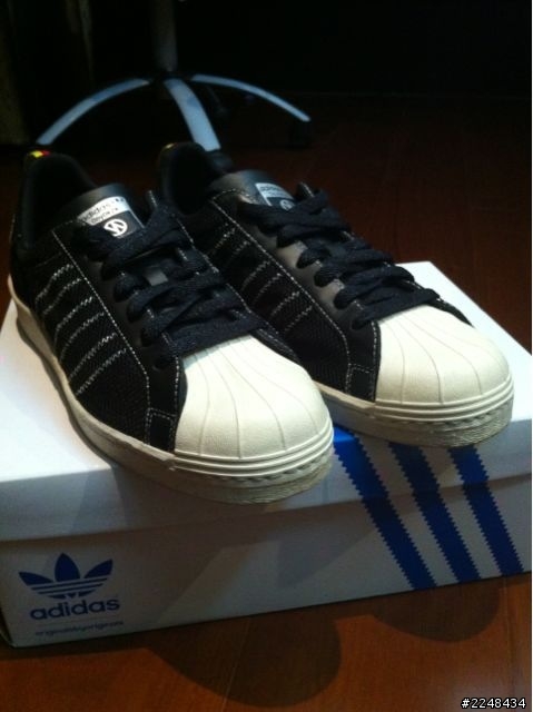 adidas黑呼吸
