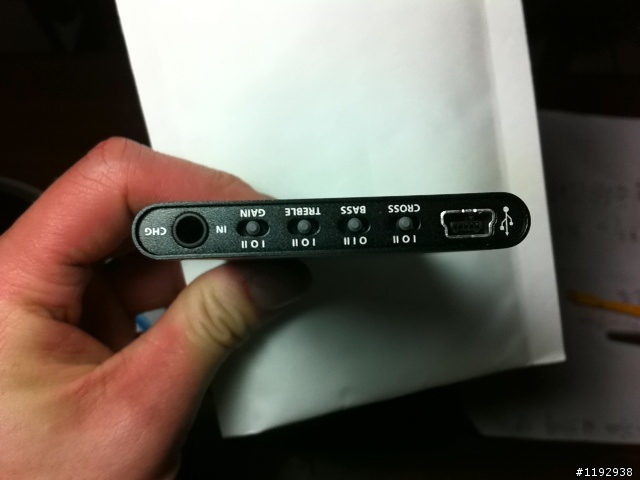 [開箱] 薄薄一片幾乎忘了它的存在Arrow 4G 隨身耳擴