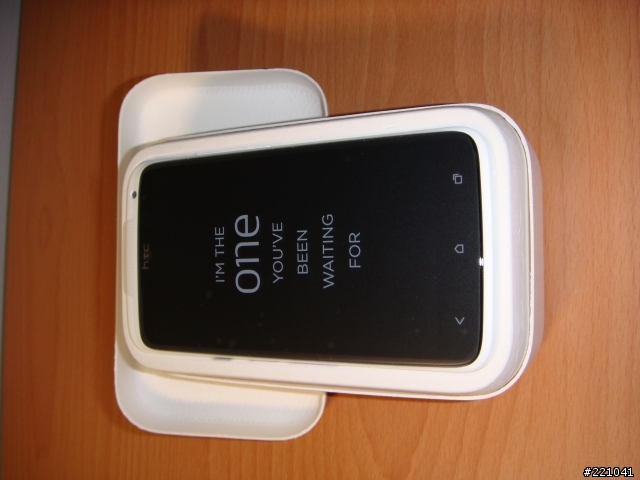 【開箱文】HTC ONE X (白)~中華續約