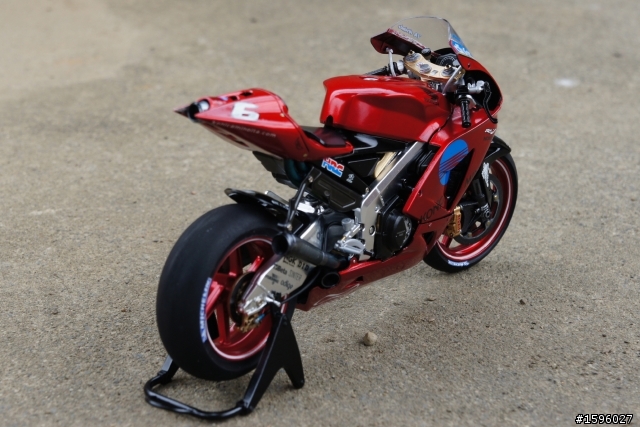 重型機車模型組裝完成啦!!KONICA MINOLTA Honda RC211V'06 1/12( 更新6回)