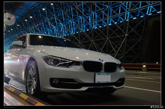 極致 BMW F30