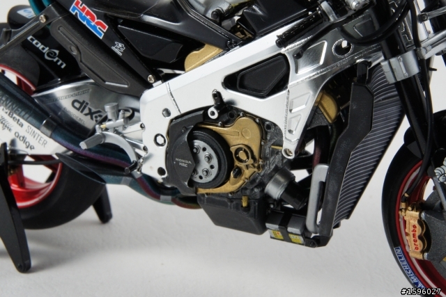 重型機車模型組裝完成啦!!KONICA MINOLTA Honda RC211V'06 1/12( 更新6回)