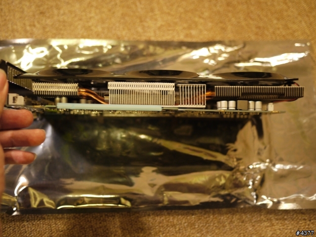 技嘉HD7870開箱：三眼巨獸的怒吼  對抗GTX560Ti HAWK 超頻大戰