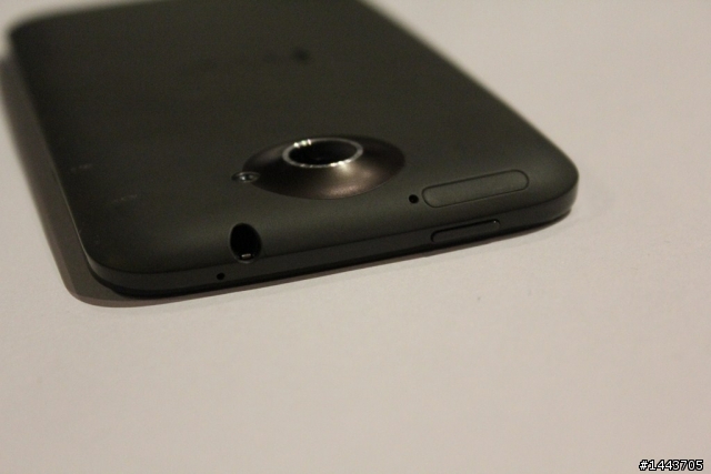 (新增福利社)× ×【體驗會分享】HTC ONE X 體驗會——掀起手機相機革命潮，實測潔白機背做筆記好方便 × ×