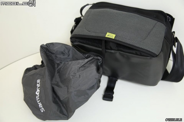 [開箱]  快取快拍 下雨免驚的好包! Samsonite相機斜揹袋