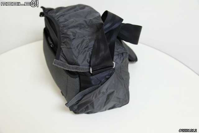 [開箱]  快取快拍 下雨免驚的好包! Samsonite相機斜揹袋