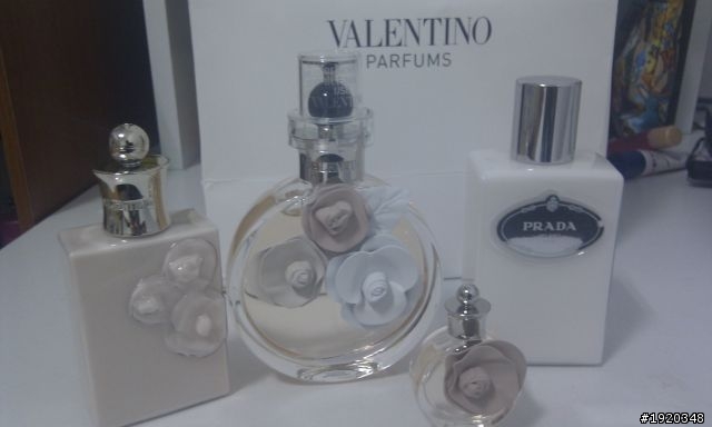 [開箱]VALENTINO之VALENTINA香水