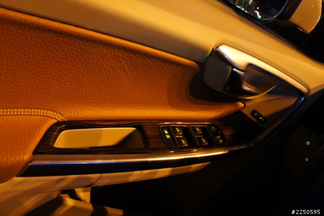[update]超多圖不專業開箱 等待已久的VOLVO V60入手 腳踏車架上身 左撇子曝光
